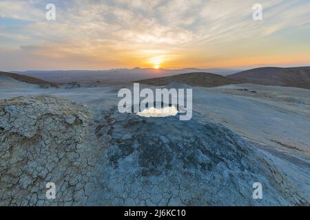 Volcans de boue dans les montagnes du Gobustan Banque D'Images