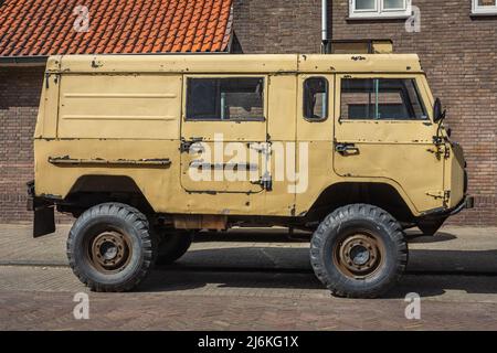 Breda, Brabant du Nord, pays-Bas, 09.04.2022, véhicule militaire vintage Volvo Cross Country C303 à partir de l'année 1977 Banque D'Images