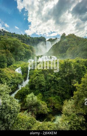 Chutes de Marmore, Cascata delle Marmore, en Ombrie, Italie Banque D'Images
