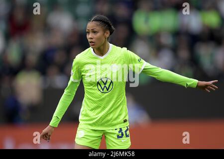 WOLFSBURG - Sveindi Jane Jonsdottir de VFL Wolfsburg lors du match semi-inal de la Ligue des champions des femmes entre VFL Wolfsburg et le FC Barcelone à la VFL Wolfsburg Arena le 30 avril 2022 à Wolfsburg, en Allemagne. ANP | hauteur néerlandaise | Gerrit van Keulen Banque D'Images