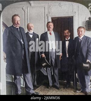 Président Roosevelt et envoyés de Mikado et du tsar sur le Mayflower. Roosevelt, le comte Sergei Witte et le baron Jutaro Komura, avec d'autres. 1905 Banque D'Images