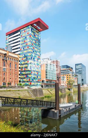 Bureau moderne et architecture de l'hôtel, port des Médias, Düsseldorf, Rhénanie du Nord-Westphalie, Allemagne Banque D'Images