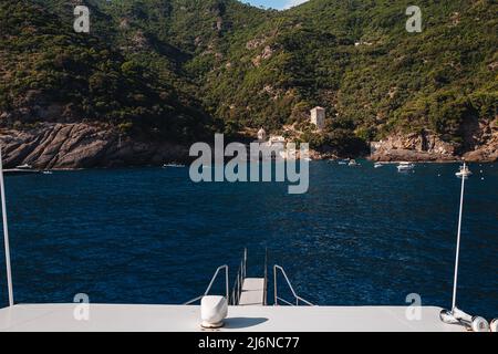 SAN FRUTTUOSO, ITALIE - JUILLET 2021 : ancien monastère sur la côte de la Ligurie. Près de Portofino Banque D'Images