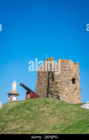 Château Tenby Pembrokeshire, vue en été des vestiges du château normand de 12th siècles situé sur Castle Hill à Tenby, Pembrokeshire, pays de Galles, Royaume-Uni Banque D'Images