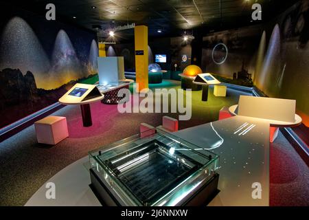 Section "expériences" d'astronomie du musée de l'Observatoire du pic du midi à 2877m haut sur la montagne du pic du midi près de Bagnères de Bigorre, France. Banque D'Images