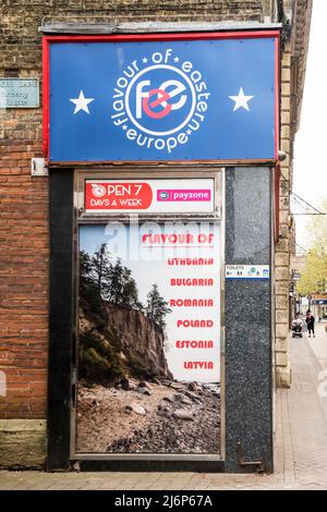 La saveur de l'Europe orientale, d'Europe de supérette à King's Lynn High Street. Banque D'Images