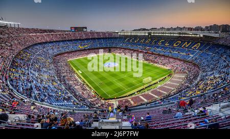 Vue panoramique du stade Camp Nou au coucher du soleil, le jour du match de la première équipe du FC Barcelone (Barcelone, Catalogne, Espagne) ESP: Vista del Camp Nou Banque D'Images