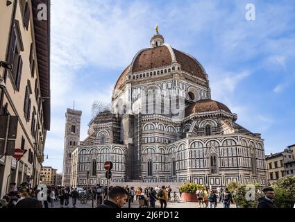 18 avril 2022, Italie, Florenz : la cathédrale de Santa Maria del Fiore dans la vieille ville de Florence. Photo: Frank Rumpenhorst/dpa/Frank Rumpenhorst/dpa Banque D'Images