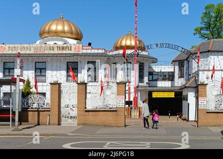 Extérieur du temple Shri Guru Ravidass Sabha Sikh. WESTERN Road Southall Greater London Angleterre Royaume-Uni Banque D'Images