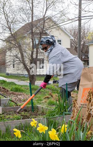 Detroit, Michigan - les résidents du quartier Morningside de Detroit travaillent à nettoyer leur communauté. Banque D'Images