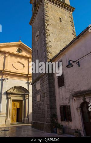 L'église paroissiale de la Sainte Vierge Marie à Buzet en Istrie, Croatie. Il date de 1784 Banque D'Images