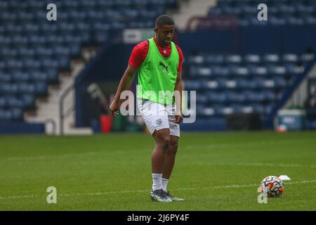 Jovan Malcolm, de West Bromwich Albion, se réchauffe avant le lancement à West Bromwich, au Royaume-Uni, le 5/3/2022. (Photo de Gareth Evans/News Images/Sipa USA) Banque D'Images