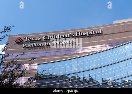 Houston, TX, USA - 9 mars 2022 : Texas Children's Hospital et Pavilion for Women's buildings à Houston. Banque D'Images