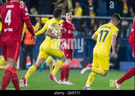 Villarreal, Espagne. . 03rd mai 2022. Gerard Moreno de Villarreal CF célèbre un but lors de la demi-finale de la Ligue des champions de l'UEFA coupe deux entre Villarreal et Liverpool FC à l'Estadio de la Ceramica. Crédit : DAX Images/Alamy Live News Banque D'Images