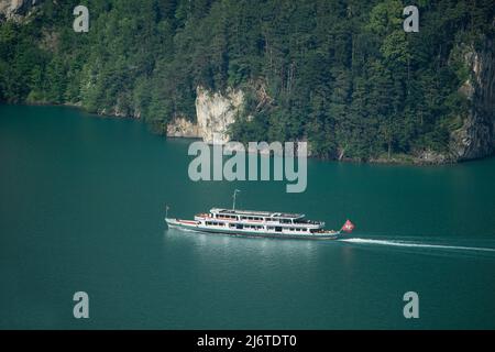 Navire de circulation sur le lac de Lucerne (Urnersee), canton d'Uri, Suisse Banque D'Images