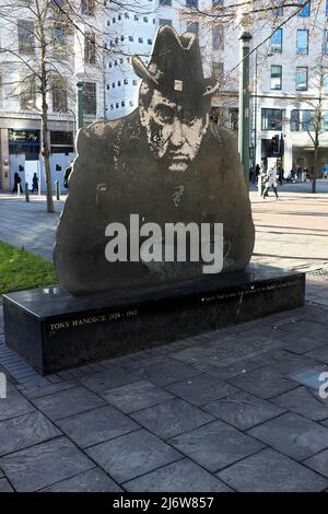 Tony Hancock Memorial au comédien de Birmingham, né à Hall Green, au centre-ville de Birmingham, en Angleterre, au Royaume-Uni Banque D'Images