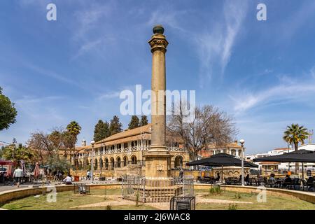 Der zentrale Atatürk-Platz mit der Venezianischen Säule, Nord-Nikosia oder Lefkosa, Türkische Republik Nordzypern, Europa | colonne vénitienne sur Atatür Banque D'Images