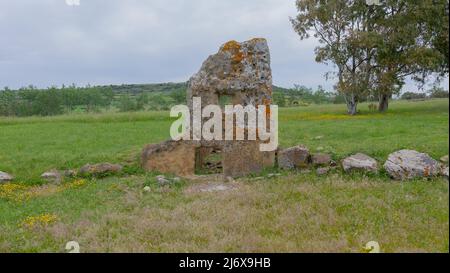 tombe des géants dans la giara di siddi, au sud de la sardaigne Banque D'Images