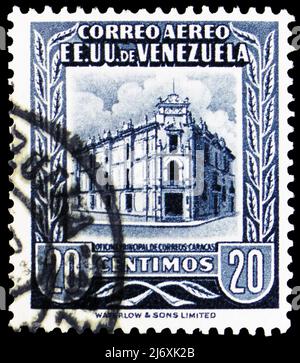 MOSCOU, RUSSIE - 27 MARS 2022: Timbre-poste imprimé au Venezuela montre le bureau de poste principal Caracas, série, vers 1953 Banque D'Images