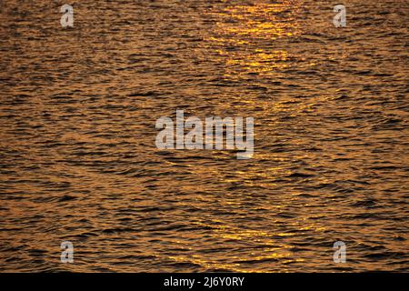 coucher de soleil sur la mer baltique paysage vibrant Banque D'Images