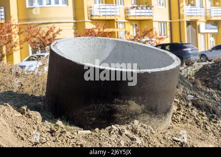 Préparation pour la construction de bâtiments industriels tuyaux de drainage en béton Banque D'Images