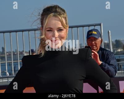 Rachel McAdams assiste à la première du film dramatique 'Top Gun: Maverick' à l'USS Midway à San Diego, Californie, le mercredi 4 mai 2022. Photo de Jim Ruymen/UPI Banque D'Images