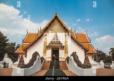 Le temple Wat Phumin et sa peinture murale dans la ville de Nan, en Thaïlande Banque D'Images