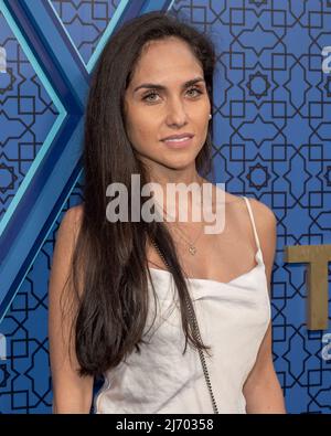 Soha Gourang participe à la cérémonie du tapis rouge pour la première de la deuxième saison de "Téhéran" d'Apple au Robin Williams Centre à New York, New York, le 4 mai 2022. (Photo de Gabriele Holtermann/Sipa USA) Banque D'Images