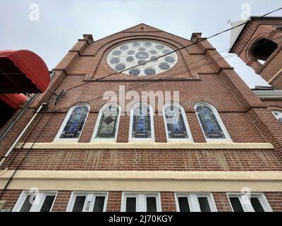 Augusta, GA USA - 03 10 22: Eglise baptiste reconnaissante grand cercle de fenêtres Banque D'Images