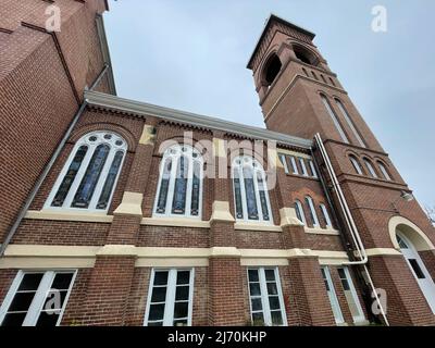 Augusta, GA USA - 03 10 22: Thanful Baptist Church vintage rétro fenêtres Banque D'Images