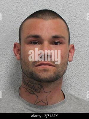 Photo non datée du document de la police métropolitaine du chauffeur de van Alfie Tullet qui a été emprisonné pendant 12 ans au Old Bailey, Londres, après avoir admis avoir tué Frankie Bulbrook lors d'un combat entre deux groupes à Chislehurst, dans le sud-est de Londres, le 24 2020 juillet. Date de publication : jeudi 5 mai 2022. Banque D'Images