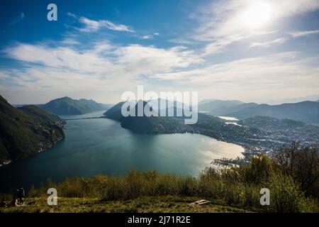 Panorama, vue sur Lugano depuis Monte Bre, Lugano, Lac de Lugano, Lago di Lugano, Tessin, Suisse Banque D'Images