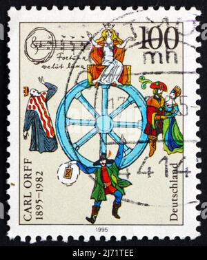 ALLEMAGNE - VERS 1995: Un timbre imprimé en Allemagne montre Carl Orff, compositeur, vers 1995 Banque D'Images