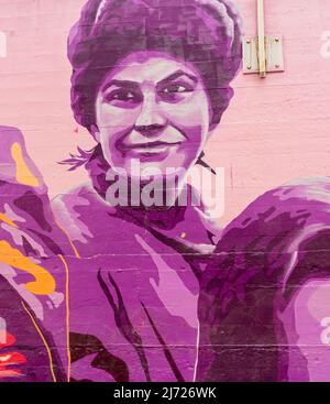 Murale de la femme de l'Union soviétique Liudmila Pavlitchenko, murale féministe Concepcion la unión hace la fuerza, sur le mur à Madrid Banque D'Images