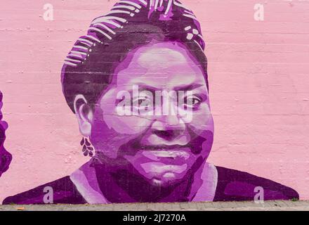 Murale du leader indigène guatémaltèque et prix Nobel de la paix Rigoberta Menchu, murale féministe Concepcion la unión hace la fuerza Banque D'Images