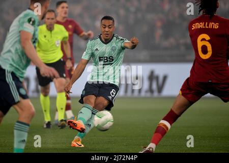 Youri Tielemans de Leicester City FC en action pendant le match de football de la demi-finale de la ligue de conférence de 2nd jambes entre AS Roma et Leicester City FC au stade Olimpico à Rome (Italie), le 5th mai 2022. Photo Andrea Staccioli / Insidefoto Banque D'Images