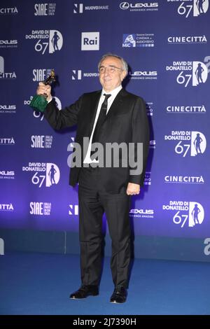 Aux studios Cinecittà de Rome, gagnant la cerimony de 2022 David di Donatello dans cette photo Silvio Orlando (photo de Paolo Pizzi/Pacific Press) Banque D'Images