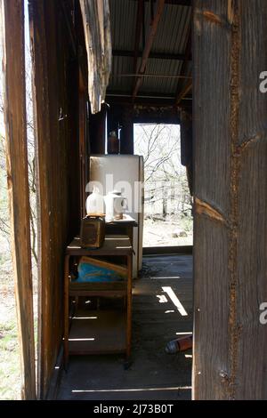 Chalet abandonné dans les montagnes de Winkleman, Arizona. Banque D'Images