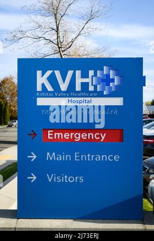 Ellensburg, WA, Etats-Unis - 04 mai 2022 ; panneau pour KVH Kittitas Valley Healthcae à Ellensburg, Washington, avec les directions Banque D'Images