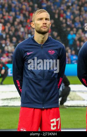 05 mai 2022, Glasgow, Royaume-Uni la deuxième jambe de l'Europa League semi-finales entre Rangers et RB Leipzig, était un match très chargé joué au parc Ibrox, Glasgow, après que la première jambe a vu Leipzig en tête de 1 - 0. Cependant, les Rangers ont gagné 3 - 1 la nuit en le faisant 3 - 2 en agrégat après les buts de Tavernier (18 minutes), Kamara (24 minutes) et Lundstram (80 minutes). Nkunku (70 minutes) a marqué pour Leipzig. Les Rangers vont maintenant à la finale plus tard ce mois-ci à Séville. Crédit : Findlay / Alamy Live News Banque D'Images