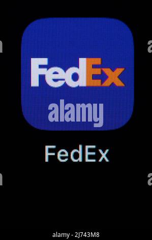 05 mai 2022, Baden-Wuerttemberg, Rottweil: L'application de FedEx peut être vue sur l'écran d'un iPhone se. Photo: Silas Stein/dpa Banque D'Images