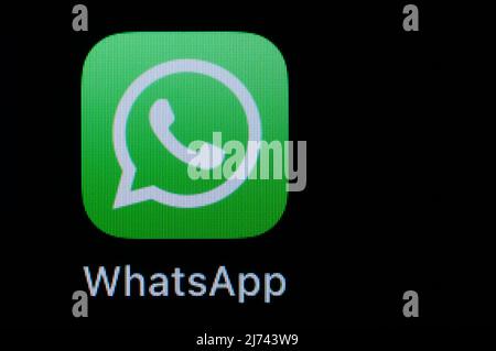 05 mai 2022, Baden-Wuerttemberg, Rottweil: L'application WhatsApp peut être vu sur l'écran d'un iPhone se. Photo: Silas Stein/dpa Banque D'Images