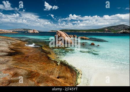 Beauté paisible de Little Hellfire Bay dans le parc national de Cape le Grand. Banque D'Images