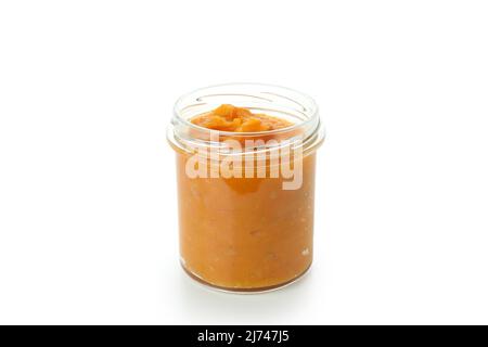 Concept de nourriture savoureuse, confiture de citrouille isolée sur fond blanc Banque D'Images