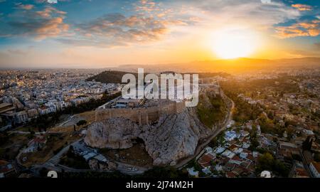 Vue panoramique sur la ville d'Athènes au lever du soleil Banque D'Images