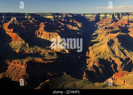 Vue depuis le plateau sud près de Yavapai point du Grand Canyon au coucher du soleil, États-Unis, Arizona, parc national du Grand Canyon Banque D'Images