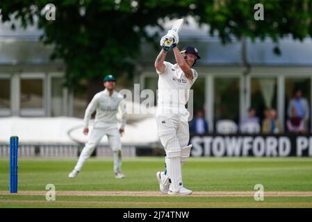 Ben Stokes de Durham se batte pendant la deuxième journée du LV= Insurance County Championship division Two match à New Road, Worcester. Date de la photo: Vendredi 6 mai 2022. Banque D'Images