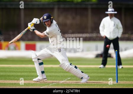 Ben Stokes de Durham se batte pendant la deuxième journée du LV= Insurance County Championship division Two match à New Road, Worcester. Date de la photo: Vendredi 6 mai 2022. Banque D'Images