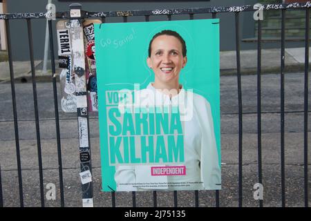 Signe politique pour la candidate indépendante Sarina Kilham avant l'élection fédérale sur Lord Street, Newtown dans l'électorat de Grayndler. Banque D'Images