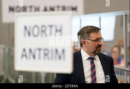 Ulster candidat du Parti unioniste pour North Antrim Robin Swann au centre de comptage de Jordanstown de l'Université d'Ulster à Newtownabbabbabbabbabbabbabbie, le comptage étant en cours à l'élection de l'Assemblée de l'Irlande du Nord. Date de la photo : vendredi 6 2022 mai. Banque D'Images